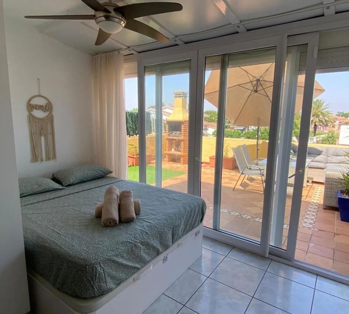 شقة Acogedor Apartamento Con Barbacoa Privada En إمبوريابرافا